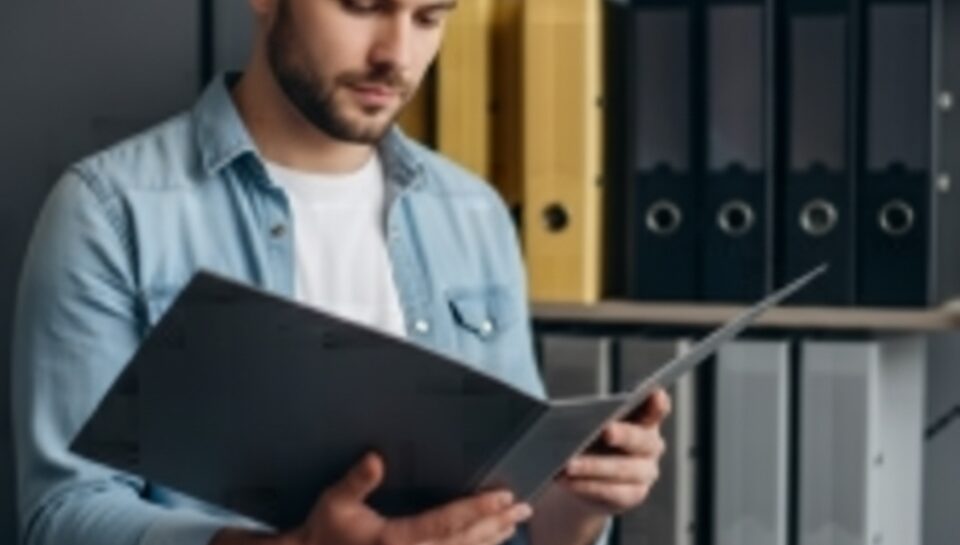 Muhammad_Anas_remove_girl_and_add_men_597f8192-b0fa-4fb4-9a47-38d231a35a59